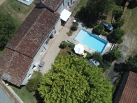 Beautiful Stone House with 5 Bedrooms and Swimming Pool. Gîte Possibility