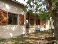 Detached Bungalow With A Pleasant Outlook