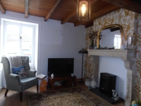 Attractive 2 Bedroomed Stone Property