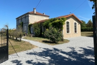 Magnifique Maison de Maître sur plus d'un Hectare de Terrain et avec de Belles Dépendances