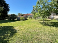 Très Belle Maison en Pierre avec Magnifique Jardin