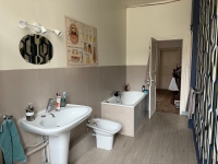 Magnifique Maison De Ville Avec 8 Chambres, Une Annexe Et Une Piscine Chauffée