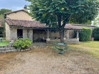 Jolie Maison De Campagne Avec Une Grange et Jardin